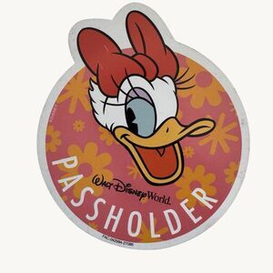 Authentic Walt Disney World Summer 2019 Daisy Duck Annual Passholder Magnet